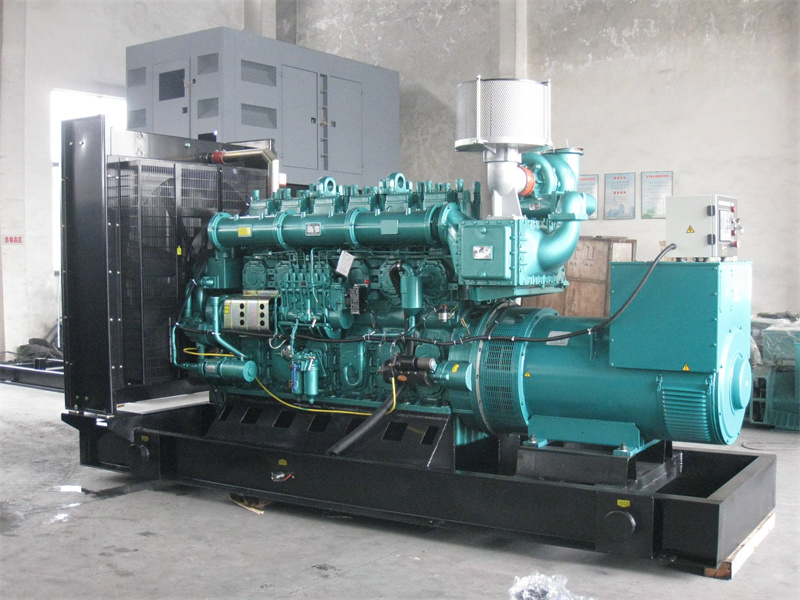平乡200KW 柴油发电机的油耗是多少?